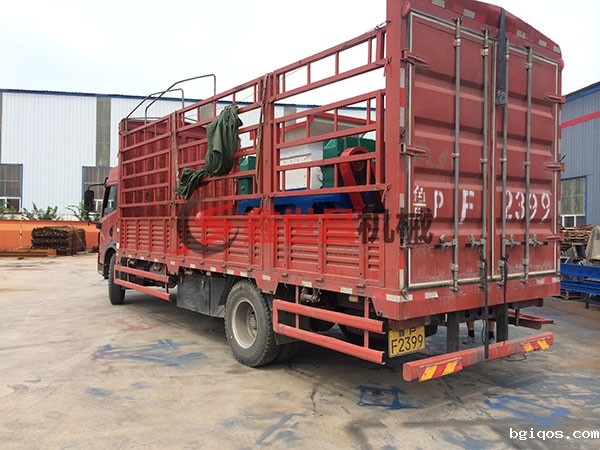 金属撕碎机发货