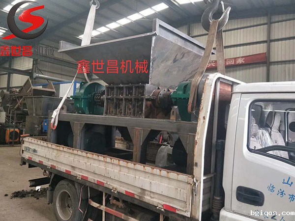 800型塑钢撕碎机