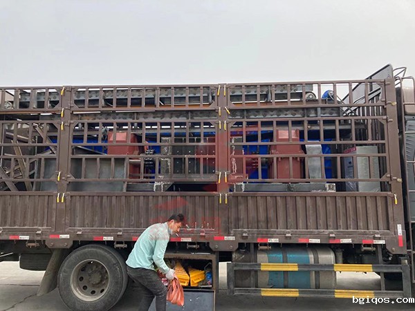 1000型撕碎机发往山东枣庄