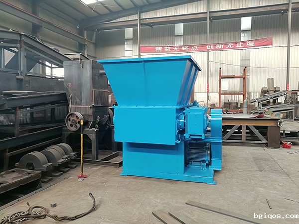 废旧衣服撕碎机