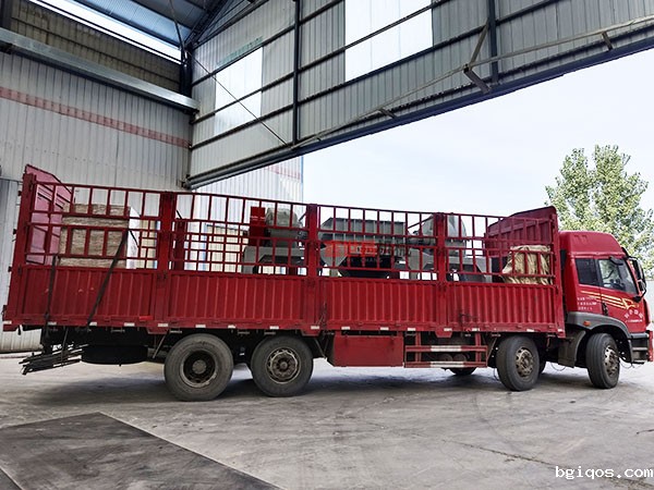 1400型废钢撕碎机发往河北