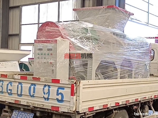 600型双轴撕碎机