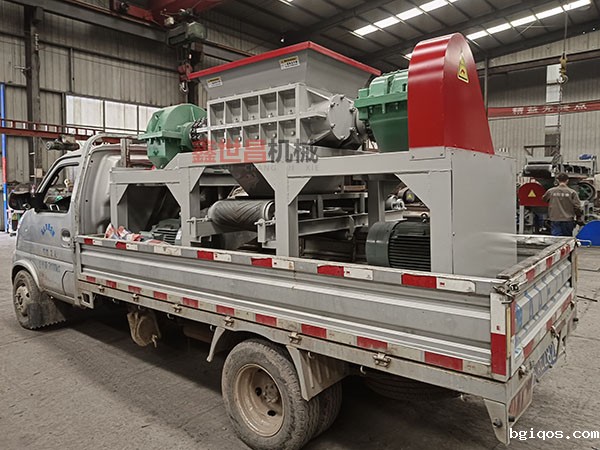 800型双轴撕碎机