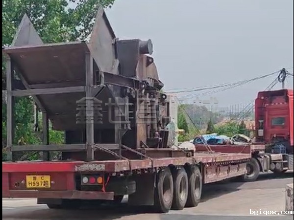 1600型链板上料金属破碎机发往四川成都