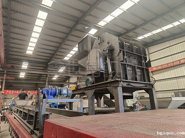 1000型易拉罐粉碎机发往浙江台州