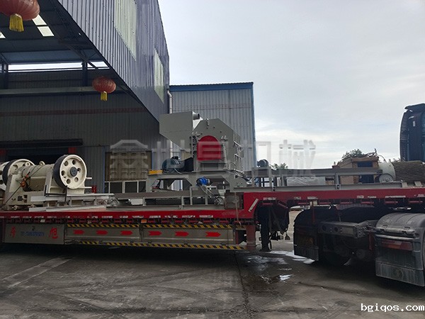 800型花盒破碎机发往江西