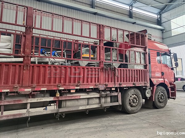 带钉子木材破碎机