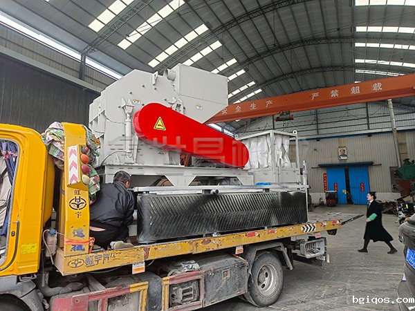 800型易拉罐破碎机发往江苏