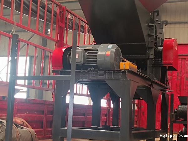 湖南长沙800型破碎机发货现场