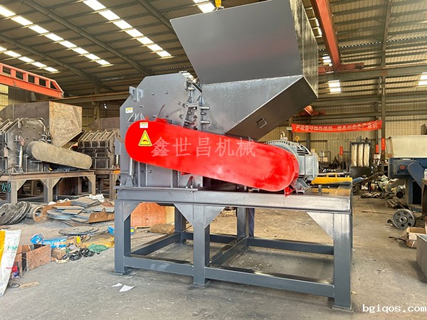 1300型破碎机发往湖北黄石